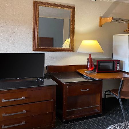 Hotel O Tallassee Hwy 14 ภายนอก รูปภาพ